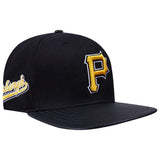 Men PRO STANDARD Pittsburgh Pirates Strapback Hat