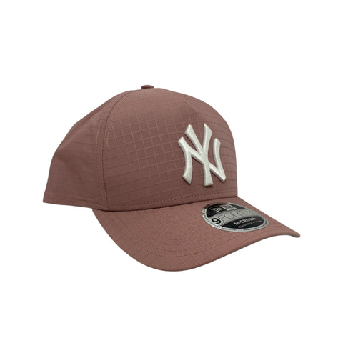 NEW ERA New York Yankee 9FORTY M-Frame Snapback